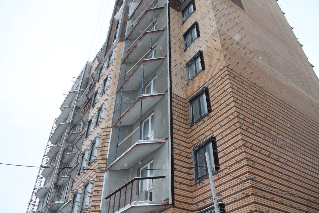 Монолитные работы на третьем доме проблемного ЖК «Воскресенское» ведутся на уровне девятого и десятого этажей